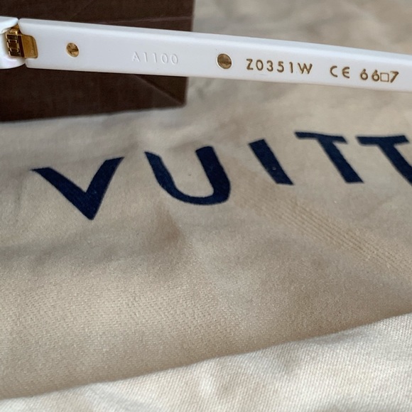 Louis Vuitton EVIDENCE Sunglasses 🔥🔥🔥 - Picture 6 of 11